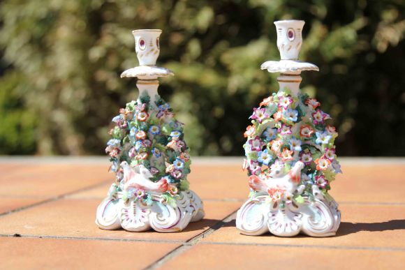 Пара подсвечников с богатым орнаментом