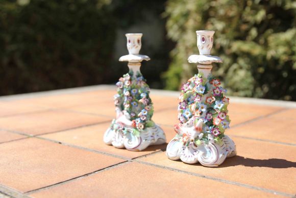 Пара подсвечников с богатым орнаментом