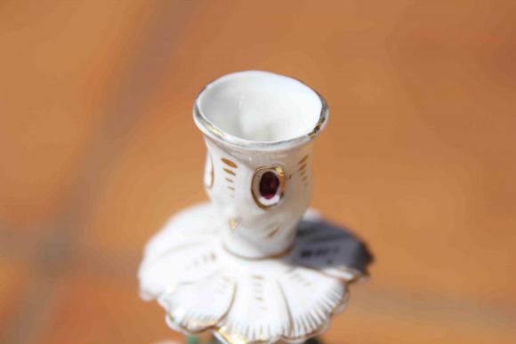 Пара подсвечников с богатым орнаментом