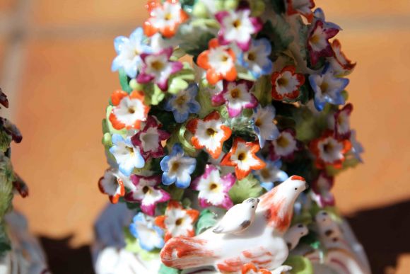 Пара подсвечников с богатым орнаментом