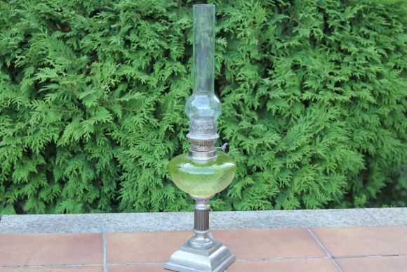 Старинная, редкой красоты керосиновая лампа.  "IDEAL 15. PRIMA I. BERLIN" 