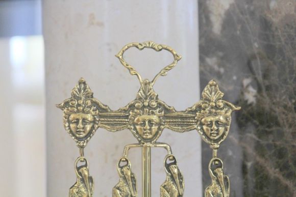 Старинный компактный печной набор из латуни