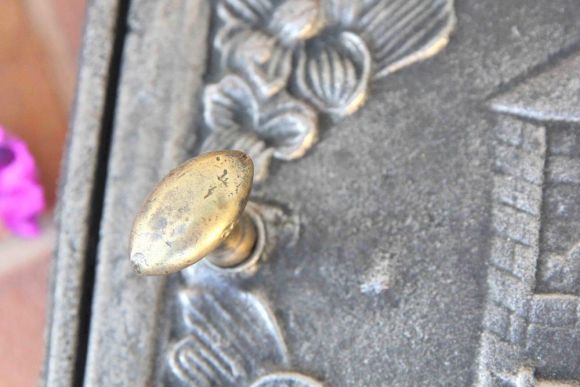 Дверца печная чугунная - интересный декор. Каминный Аксессуар