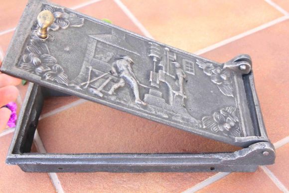 Дверца печная чугунная - интересный декор. Каминный Аксессуар