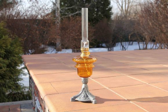 Яркая эффектная керосиновая лампа. Европа. Начало 20 века