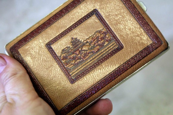 Стильная сигаретница,с китайскими мотивами. Европа. Начало 20 века