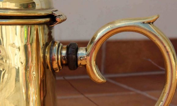 Чайник - кофейник из латуни. Идеальная форма. Европа