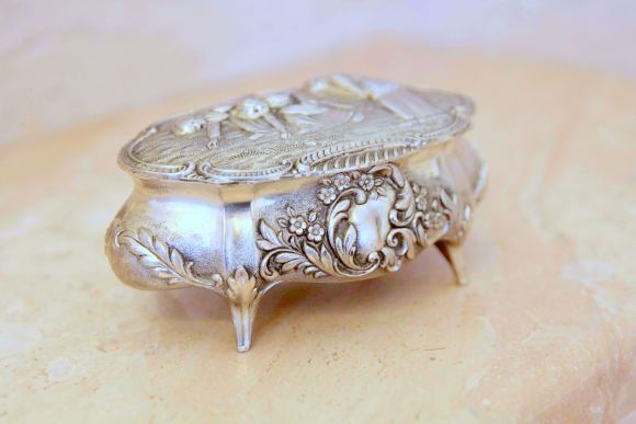 Винтажная шкатулка "Бабы в поле за работой"