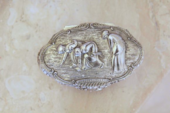 Винтажная шкатулка "Бабы в поле за работой"