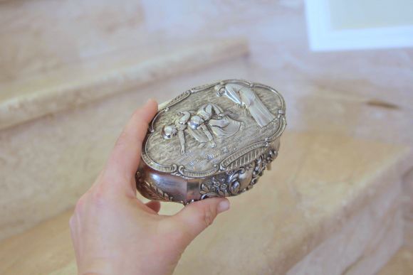 Винтажная шкатулка "Бабы в поле за работой"