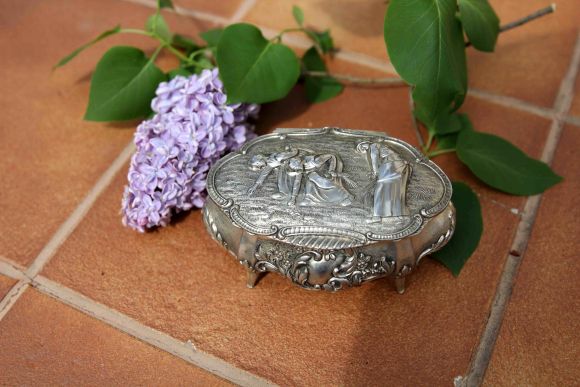 Винтажная шкатулка "Бабы в поле за работой"