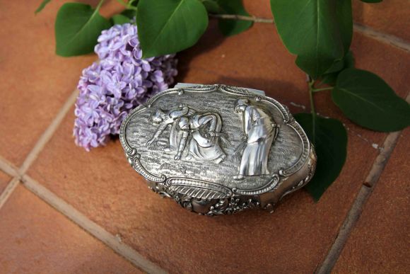 Винтажная шкатулка "Бабы в поле за работой"