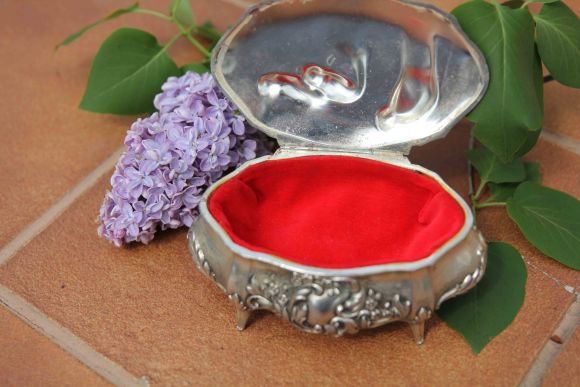 Винтажная шкатулка "Бабы в поле за работой"