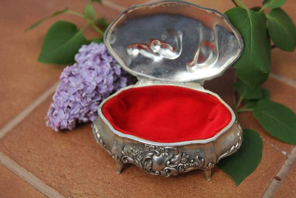 Винтажная шкатулка "Бабы в поле за работой"