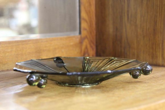 Винтажная ваза-тарель в стиле Арт-Деко из цветного стекла