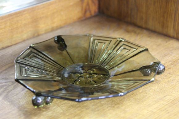 Винтажная ваза-тарель в стиле Арт-Деко из цветного стекла