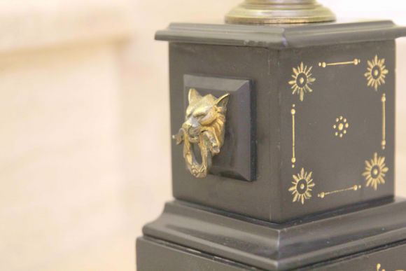 Старинный канделябр на три свечи