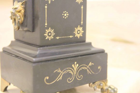 Старинный канделябр на три свечи