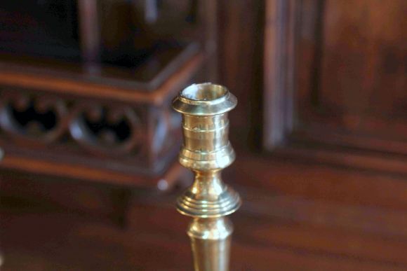 Крупные подсвечники из массива латуни