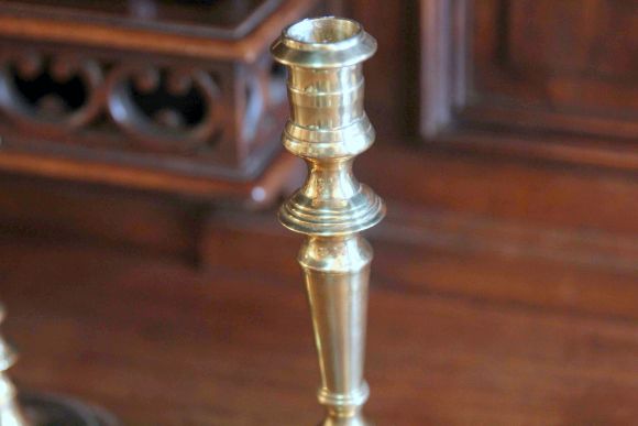 Крупные подсвечники из массива латуни