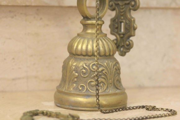 Литой бронзовый колокол