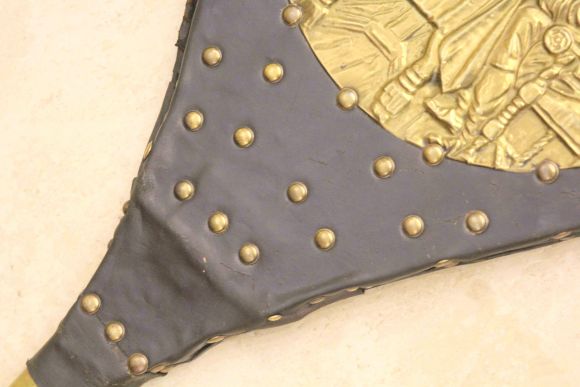 Настоящие старинные меха - для розжига огня в камине