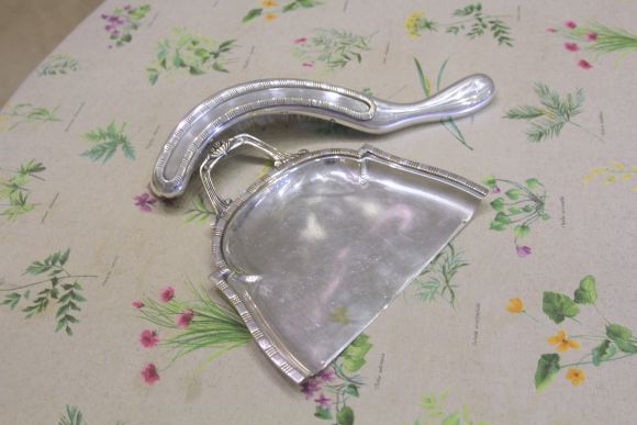 Антикварный набор для  уборки крошек со стола