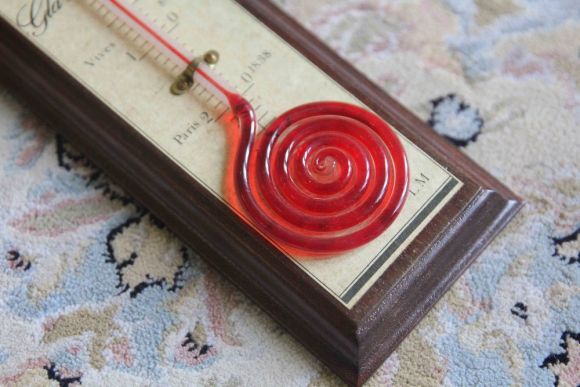 Антикварный,настенный термометр с ракушкой. Франция. Начало 20 века