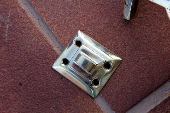 Антикварный европейский умывальник из латуни