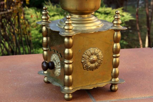 Винтажная кофемолка из латуни. Европа. Начало 20 века