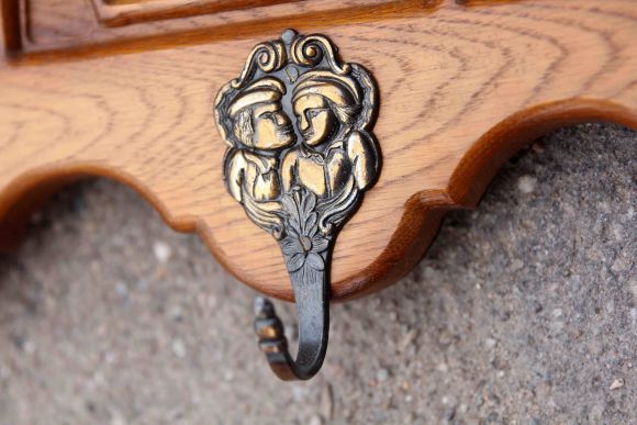 Очень интересная, антикварная вешалка. Европа. Начало 20 века