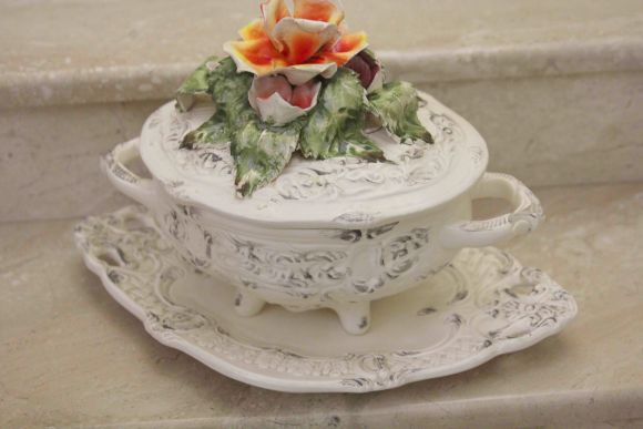 Винтажная супница из фарфора
