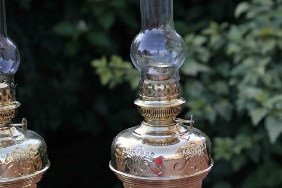 Симпатичная, антикварная пара керосиновых ламп. Европа. Начало 20 века