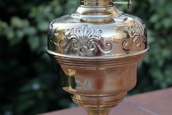 Симпатичная, антикварная пара керосиновых ламп. Европа. Начало 20 века