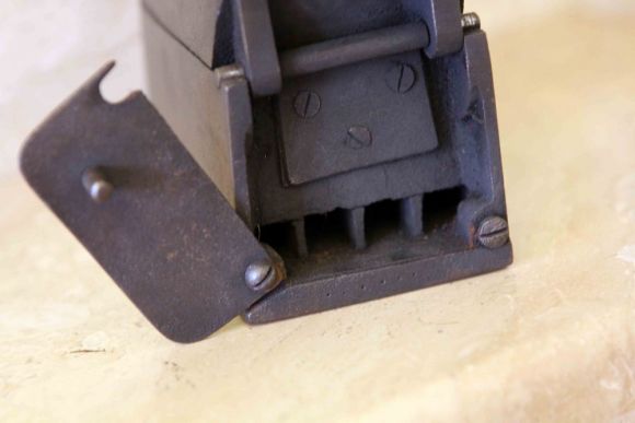 Антикварный утюг со звездой. Почти 5 кг. Утюг-монстр. Европа. Начало 20 в