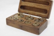 Антикварный набор гирек - мер. Полный комплект. Европа. начало 20 века Антикварный набор гирек - мер. Полный комплект. Европа. начало 20 века