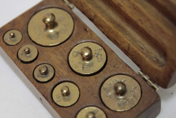 Антикварный набор гирек - мер. Полный комплект. Европа. начало 20 века