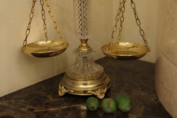 Роскошные весы. Латунь.Хрусталь. Европа. Середина ХХ века