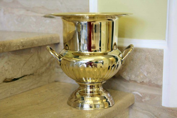 Антикварное латунное ведро для шампанского
