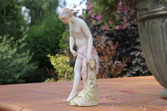 Фарфоровая статуэтка Фолькштедт. Европа. Конец 19 века