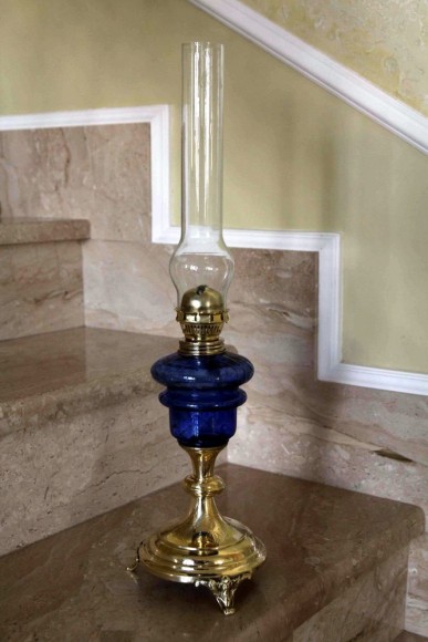 Очень эффектная  керосиновая лампа