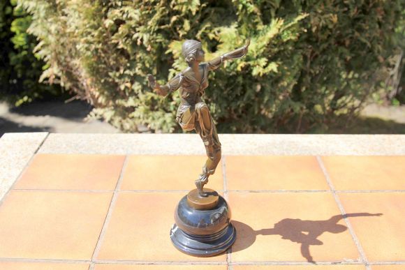 Антикварная статуэтка танец арт-деко. Европа. Начало 20 века