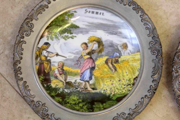 Набор ​коллекционных, винтажных, тарелок серии  "Времена года"