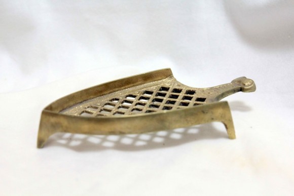 Старинная подставка под утюг латунь