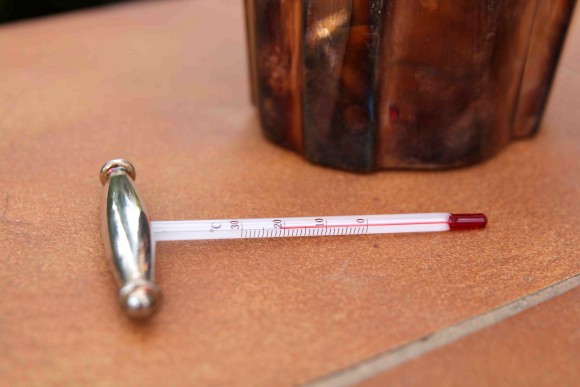 Старинное посеребренное ведро для охлаждения шампанского с градусником 