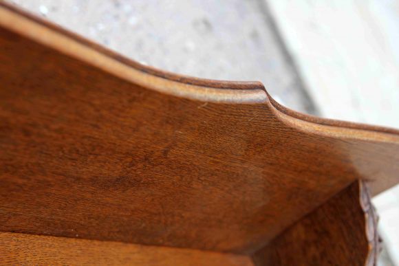 Массивная дубовая вешалка с тремя гербами