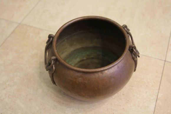 Антикварное кашпо чугунок. Европа. Начало 20 века