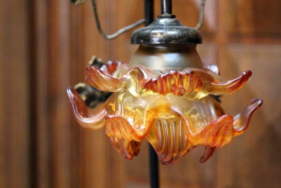  Настольная лампа с романтическим сюжетом