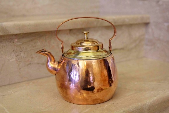 Превосходный комбинированный чайник с крышечкой на носике