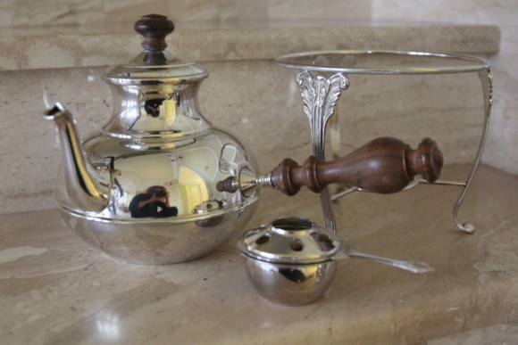 Старинная посеребренная бульотка. Европа. Середина 20 века